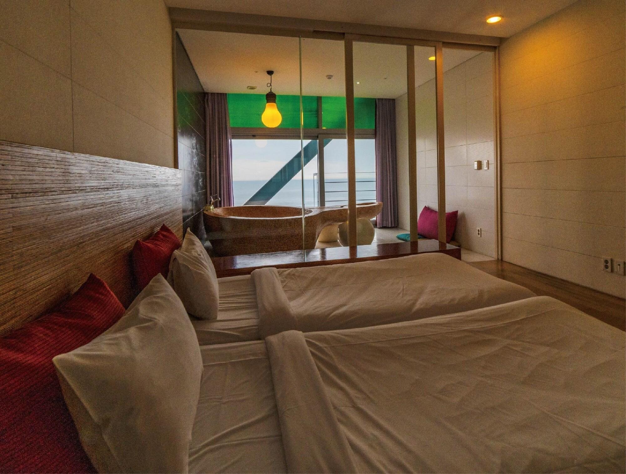 Haslla Art World Museum Hotel Gangneung Exteriör bild